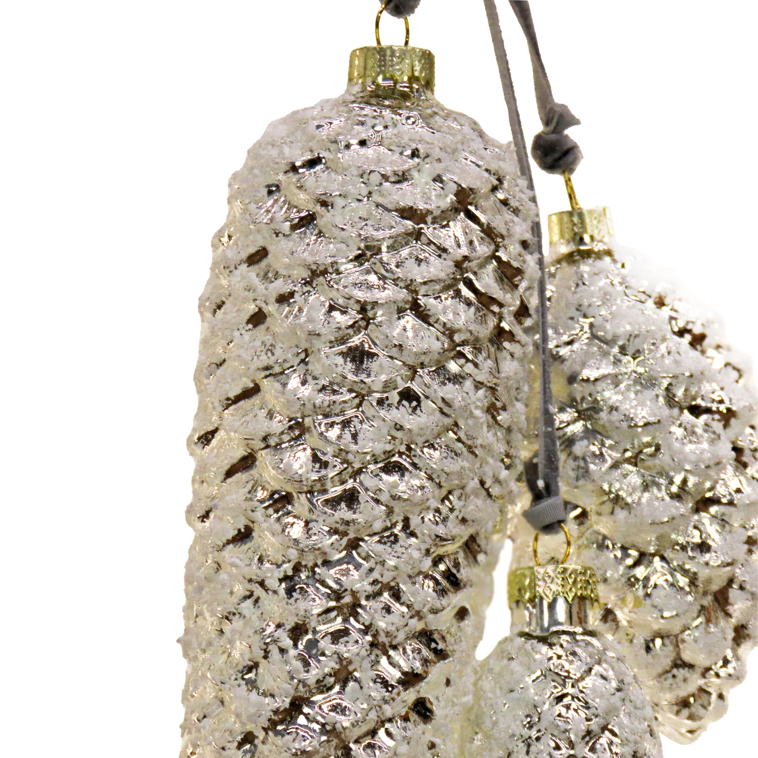 National Tree Company 2 Piece HGTV Home Collection Pinecone Cluster Ornaments 5 National Tree Company 2 Piece HGTV Home Collection Pinecone Cluster Ornaments - Image 3